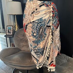 Elegant Paisley Print Sarong with Tassels XL